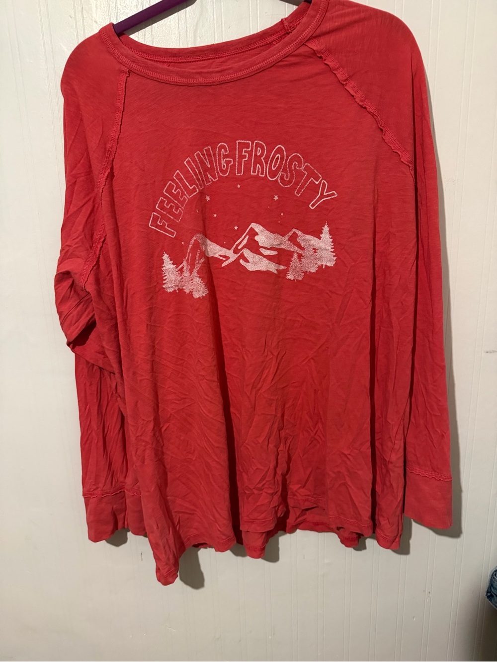 Festive women Red Long-Sleeve Graphic Top XL